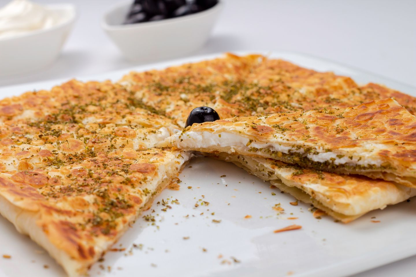 فطيرة اللبنة والزعتر