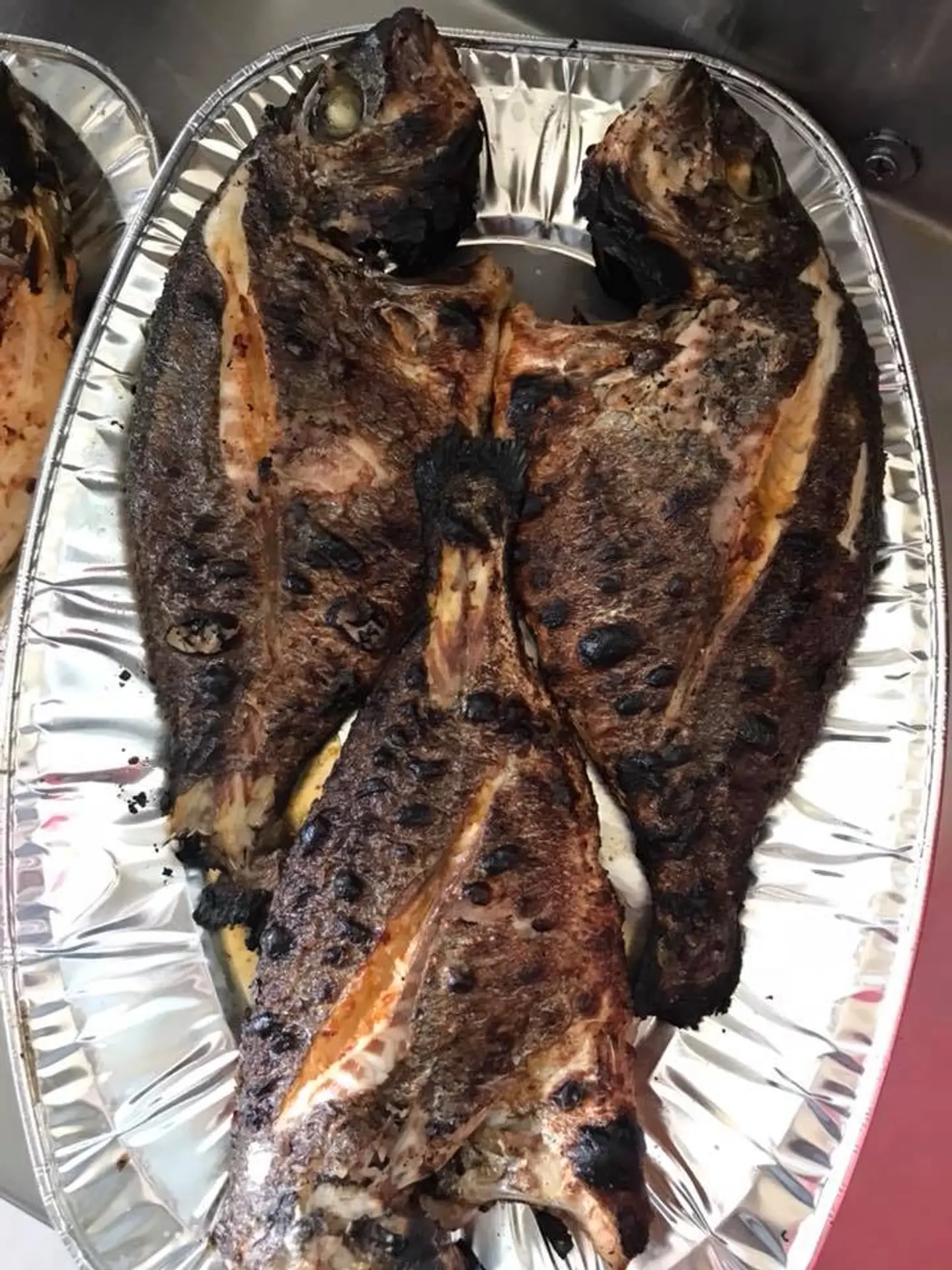 سمك مشوي زيت و ليمون