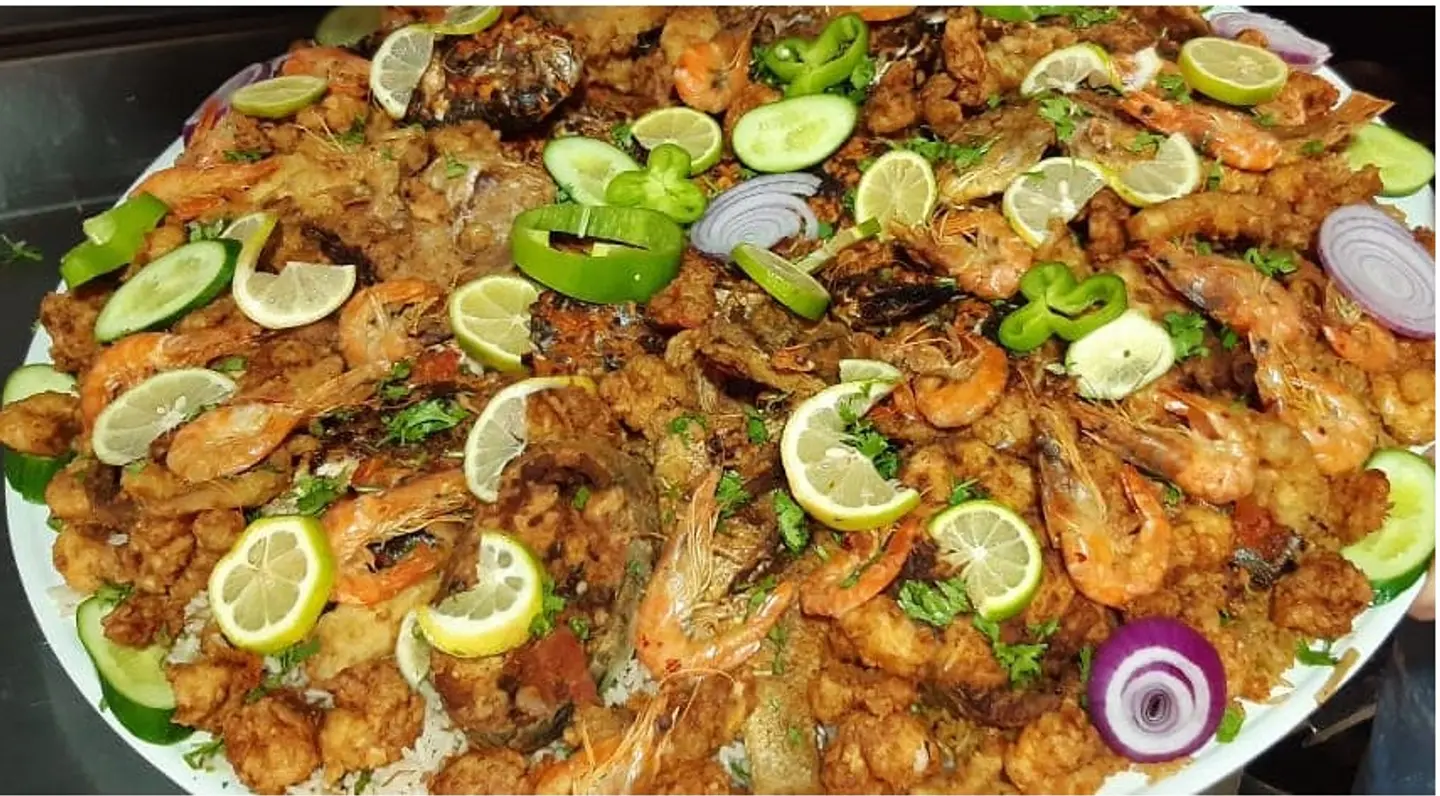 صنية مشكل كبير