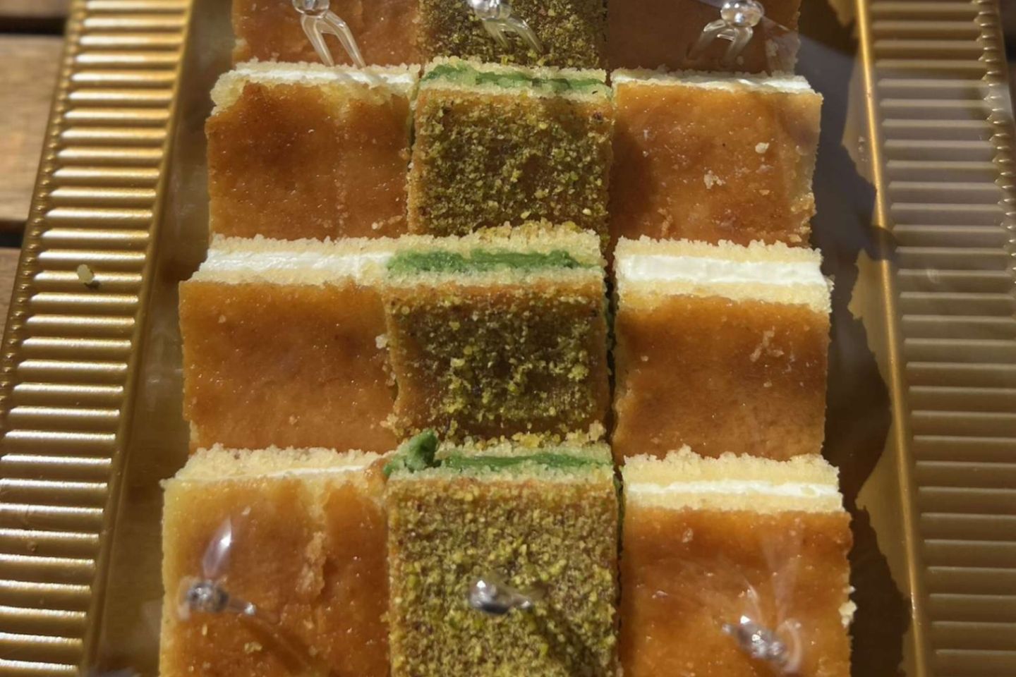 بسبوسه قشطه وبستاشيوو