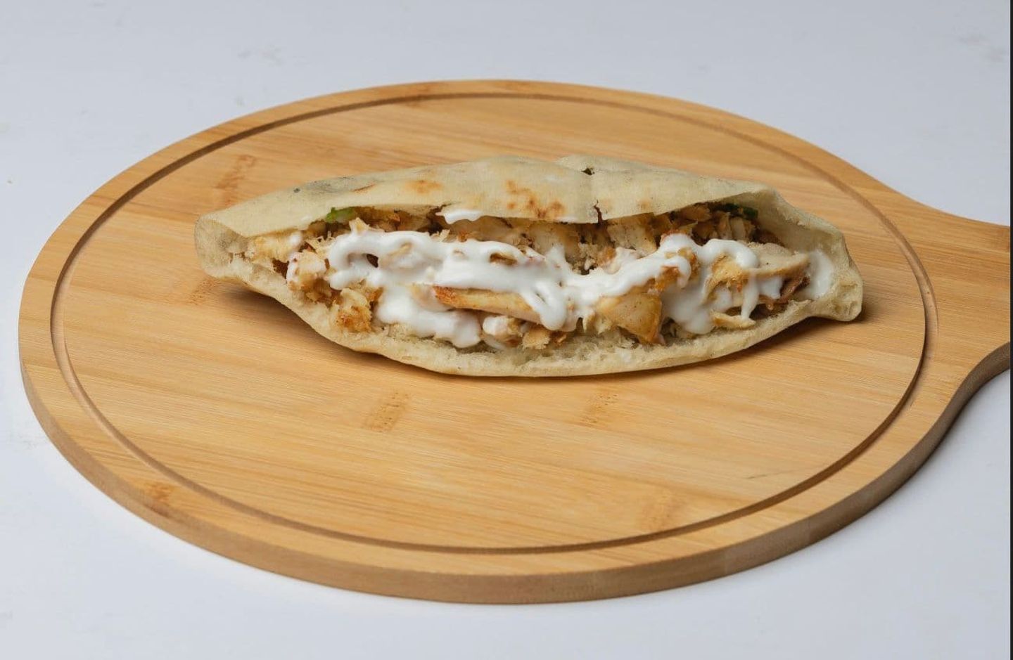 شاورما خبز عراقي دجاج