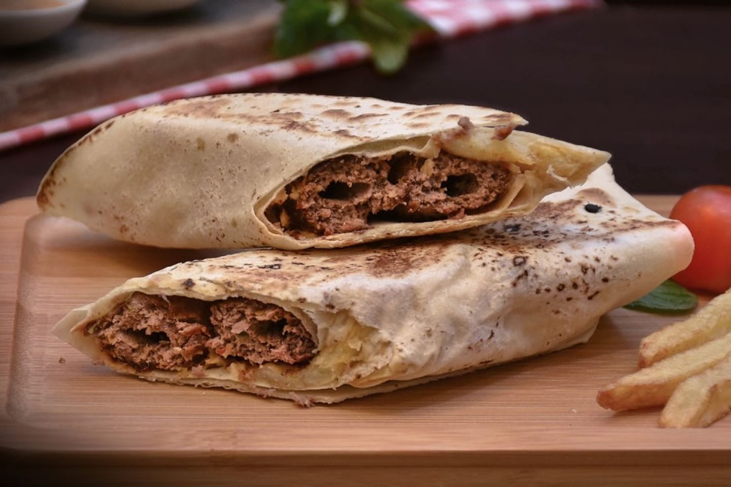ساندويتش كباب لحم نعيمي