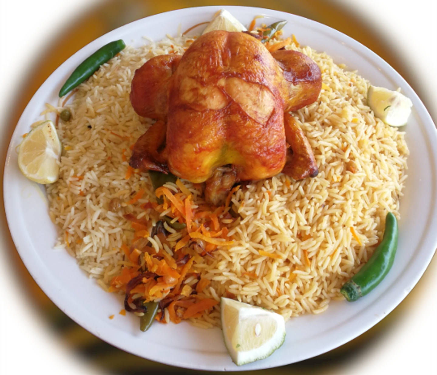 دجاج شواية كاملة مع 2 أرز بخاري