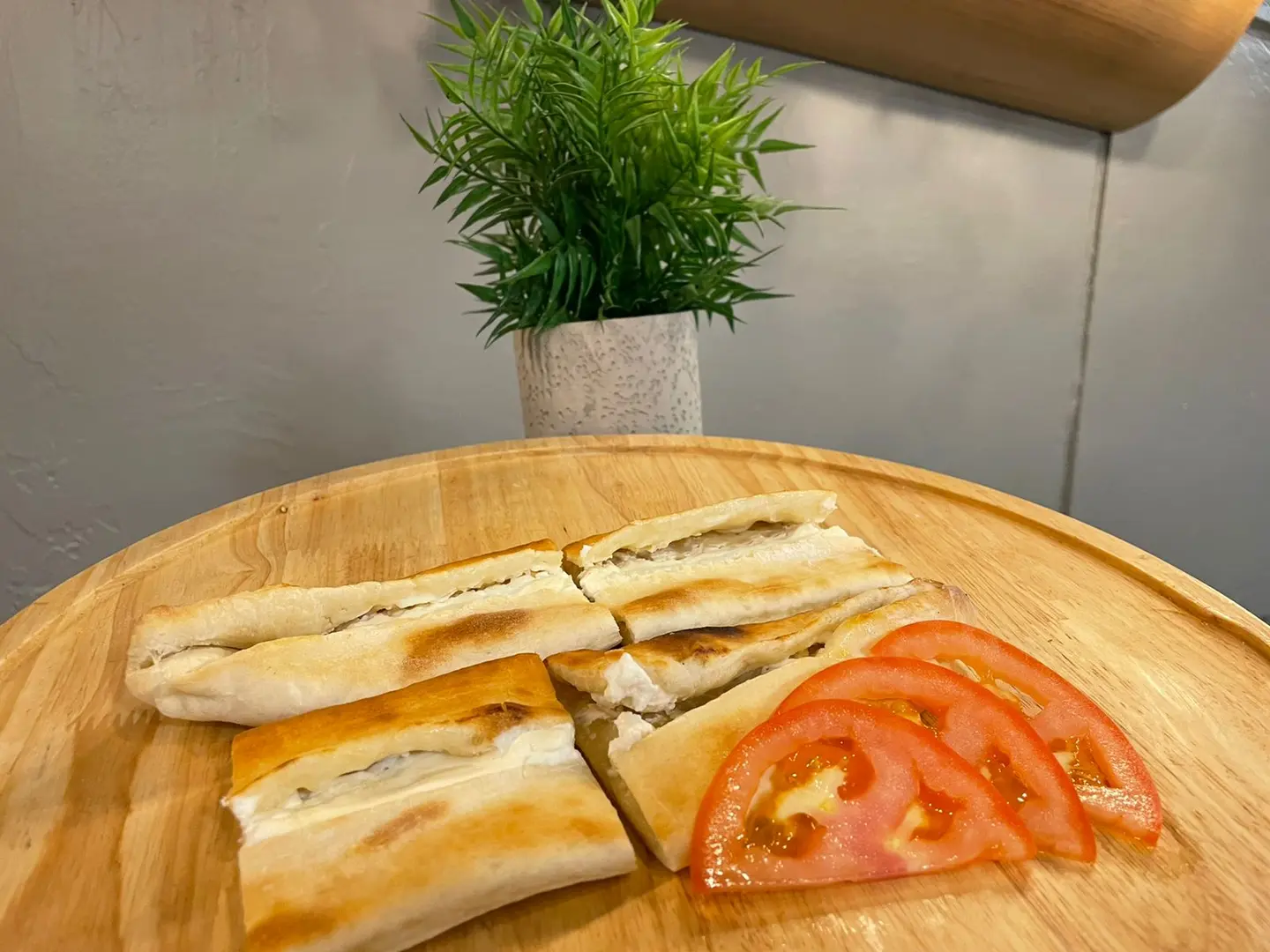 لبنة وعسل