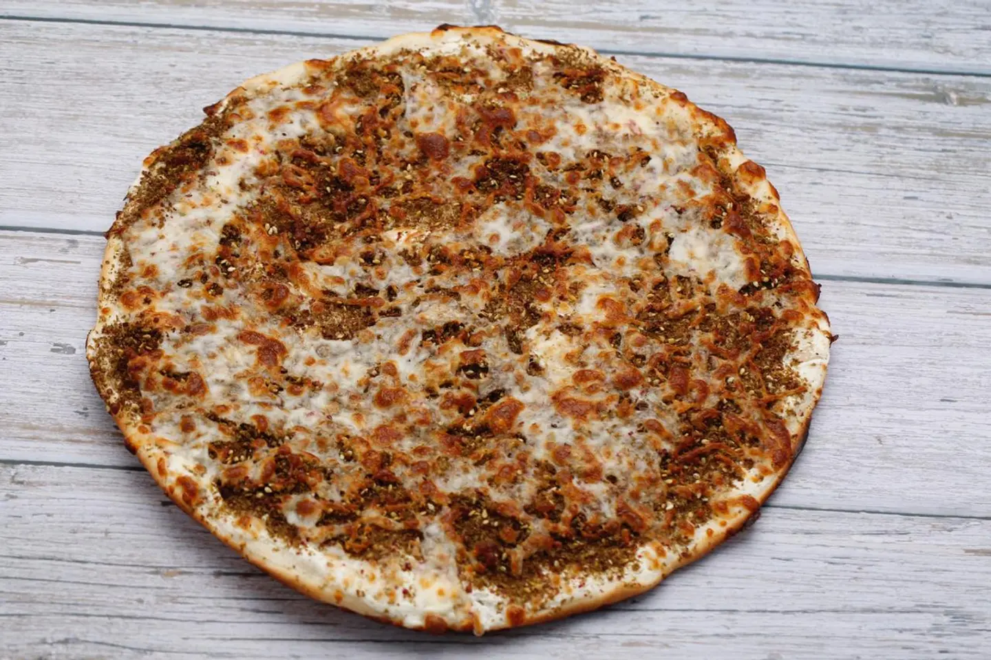 بيتزا لبنة زعتر