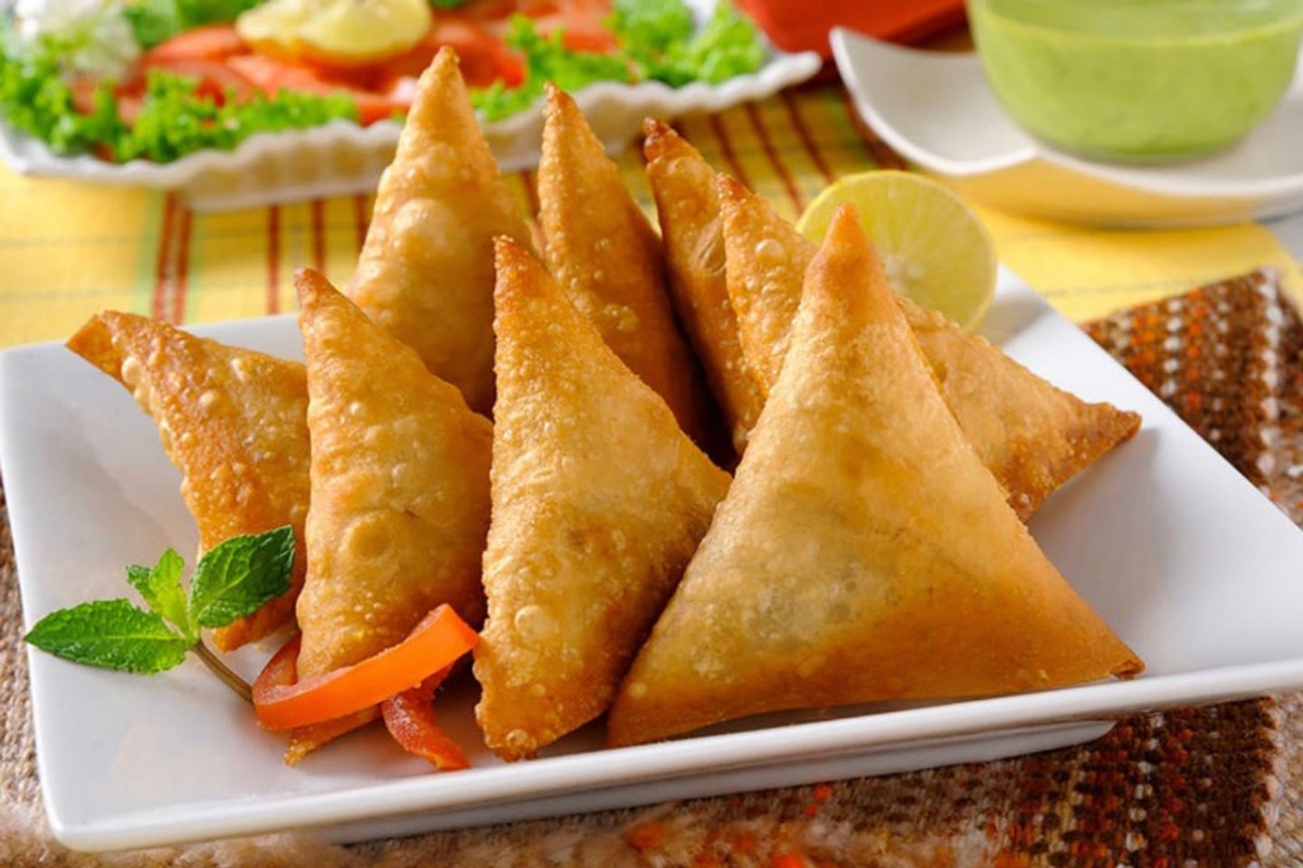 سمبوسة لحم 1/2