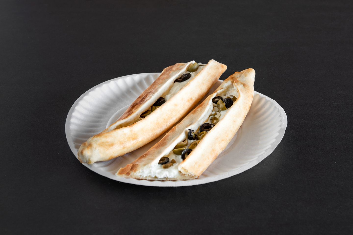 فطيرة لبنة بزيتون