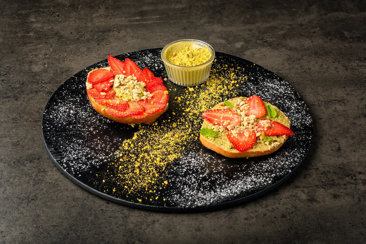 Pistachio With Granola