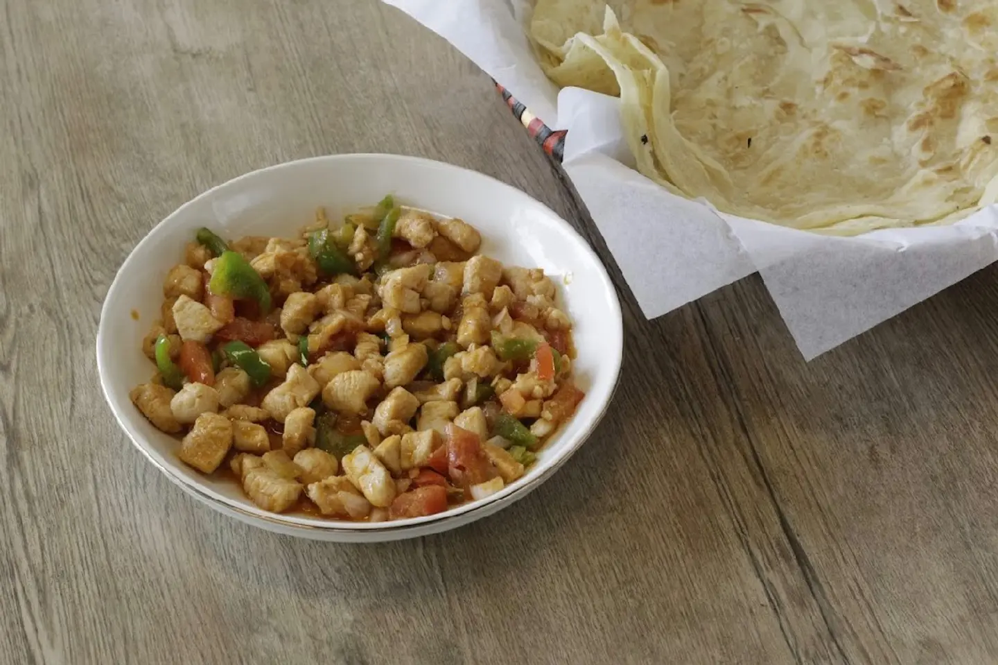 مقلقل دجاج صحن