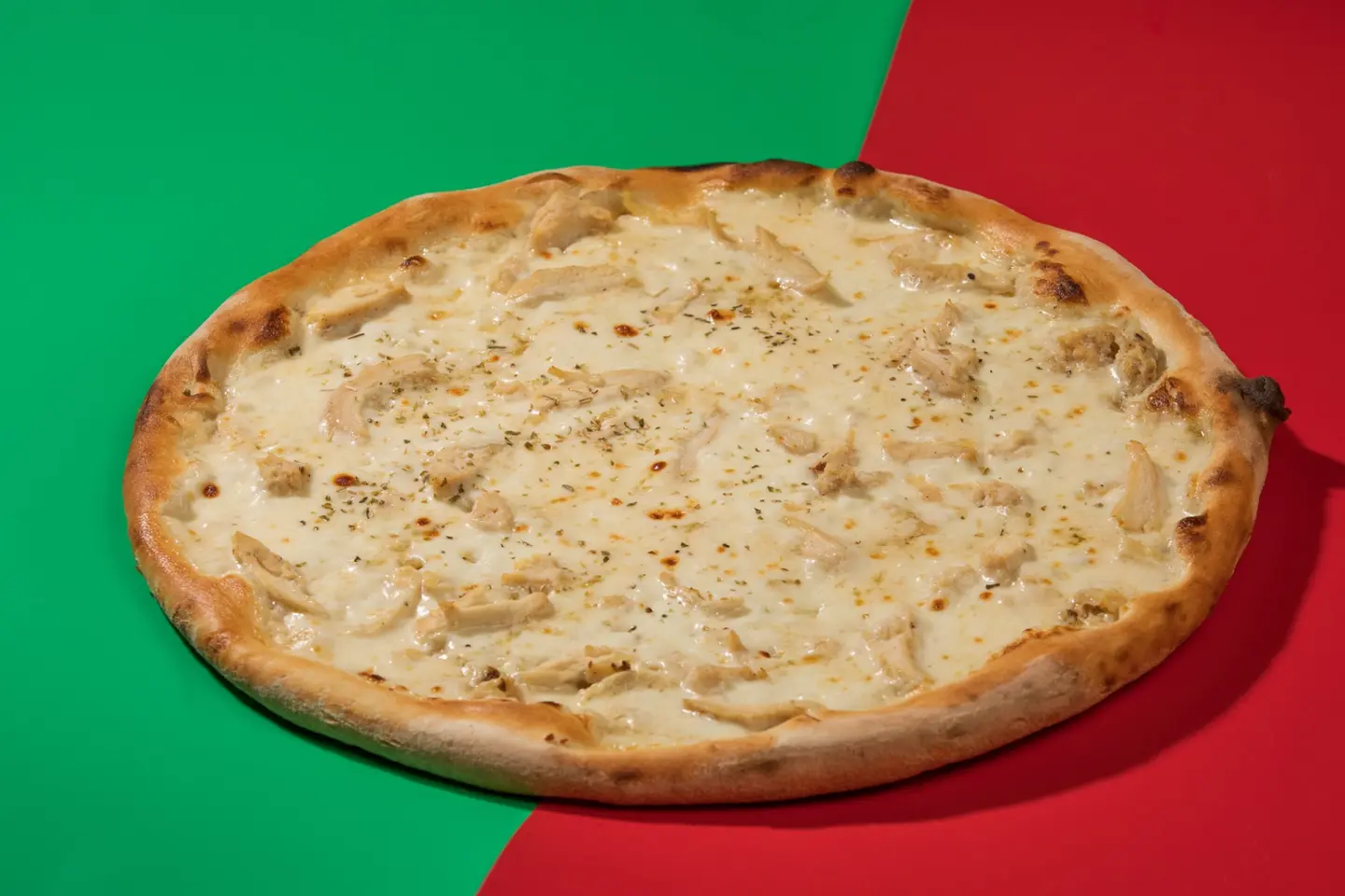 White Sauce Chicken Pizza