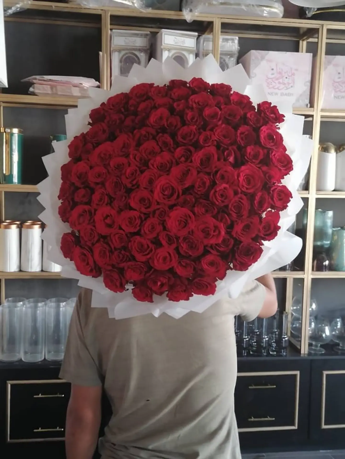 عبق 12