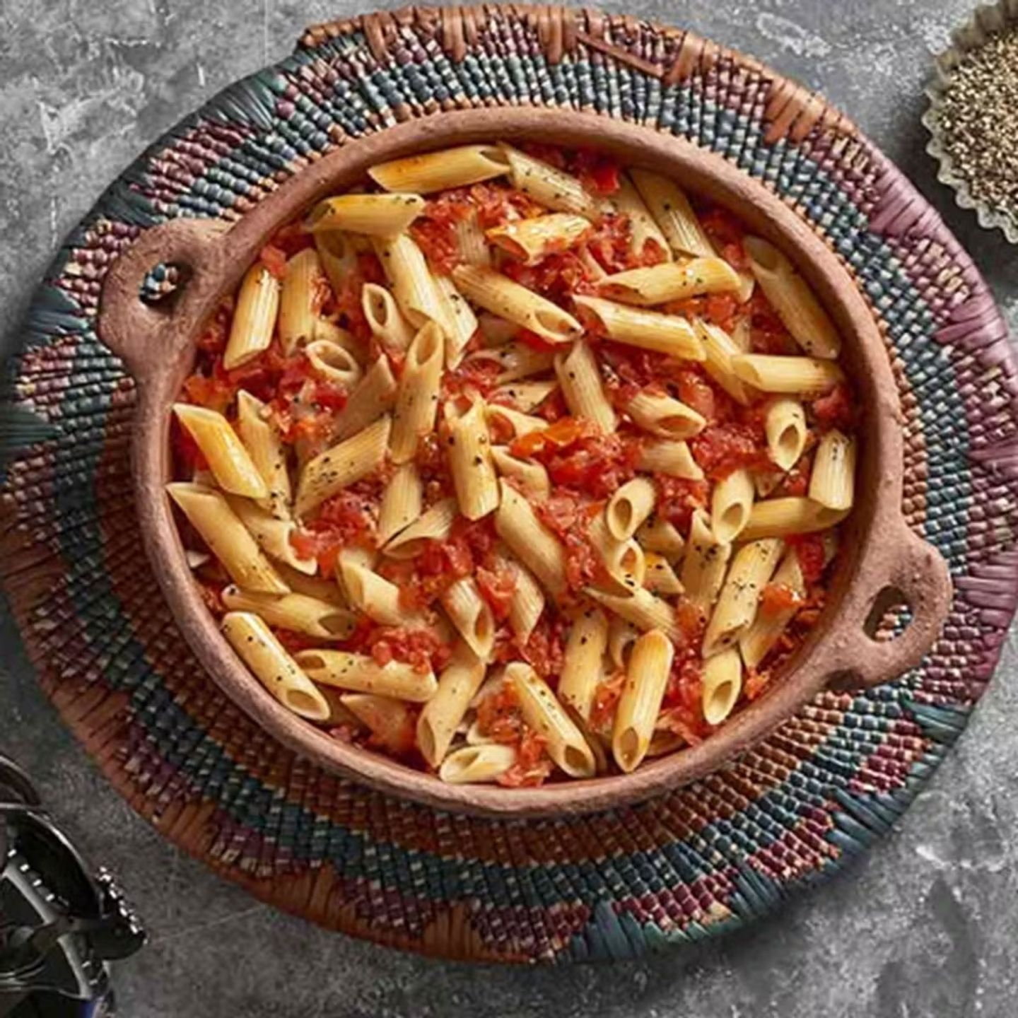 طاجن مكرونة سادة