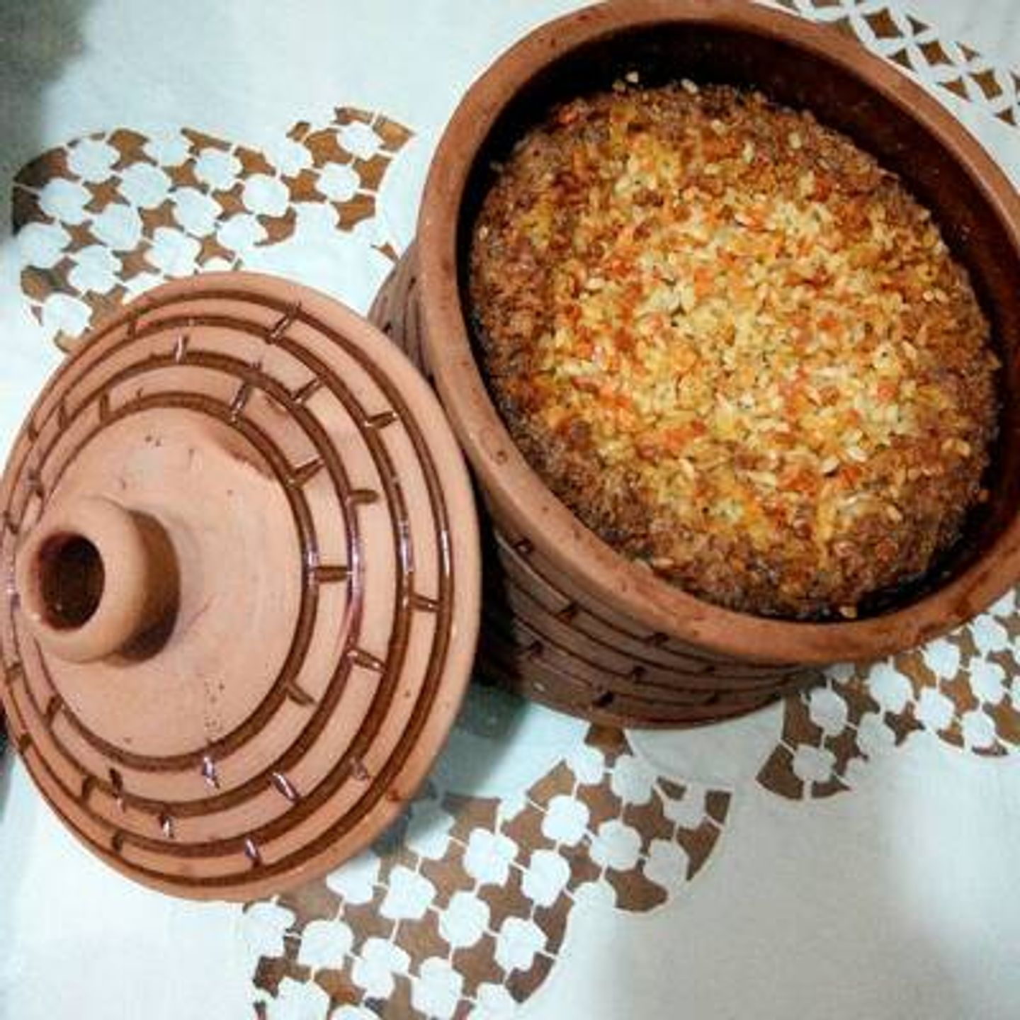 طاجن كشري أصفر