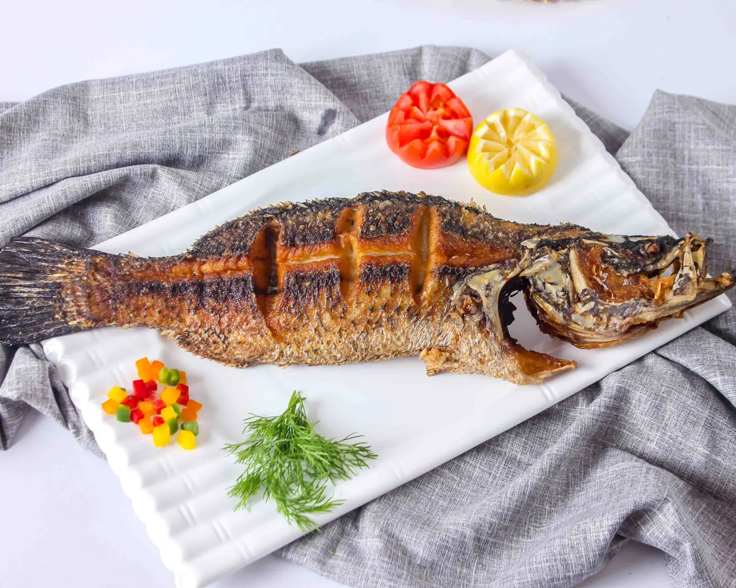 Fried Seabass 1000 1200 G