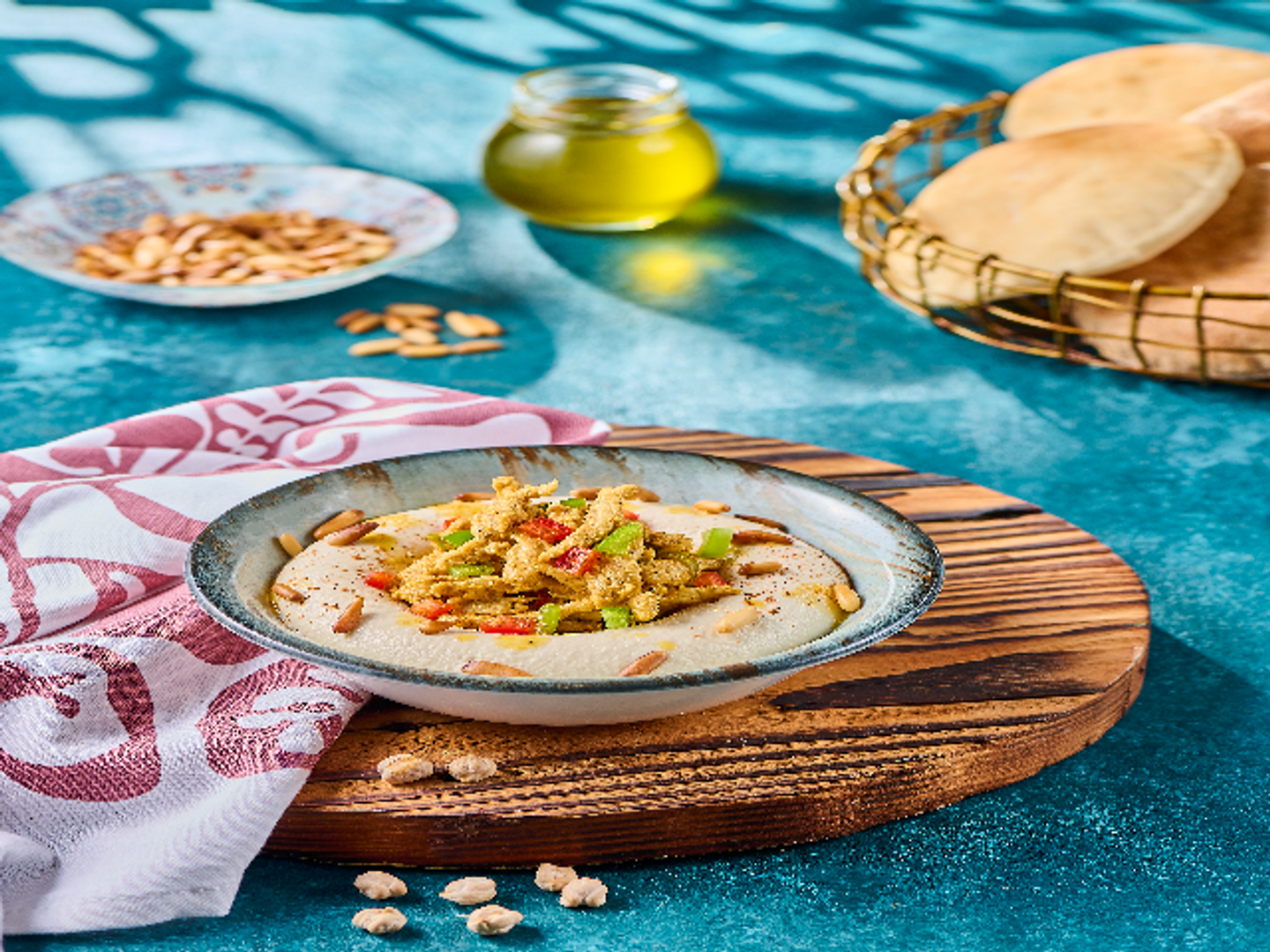 Relish Hummus With Chicken