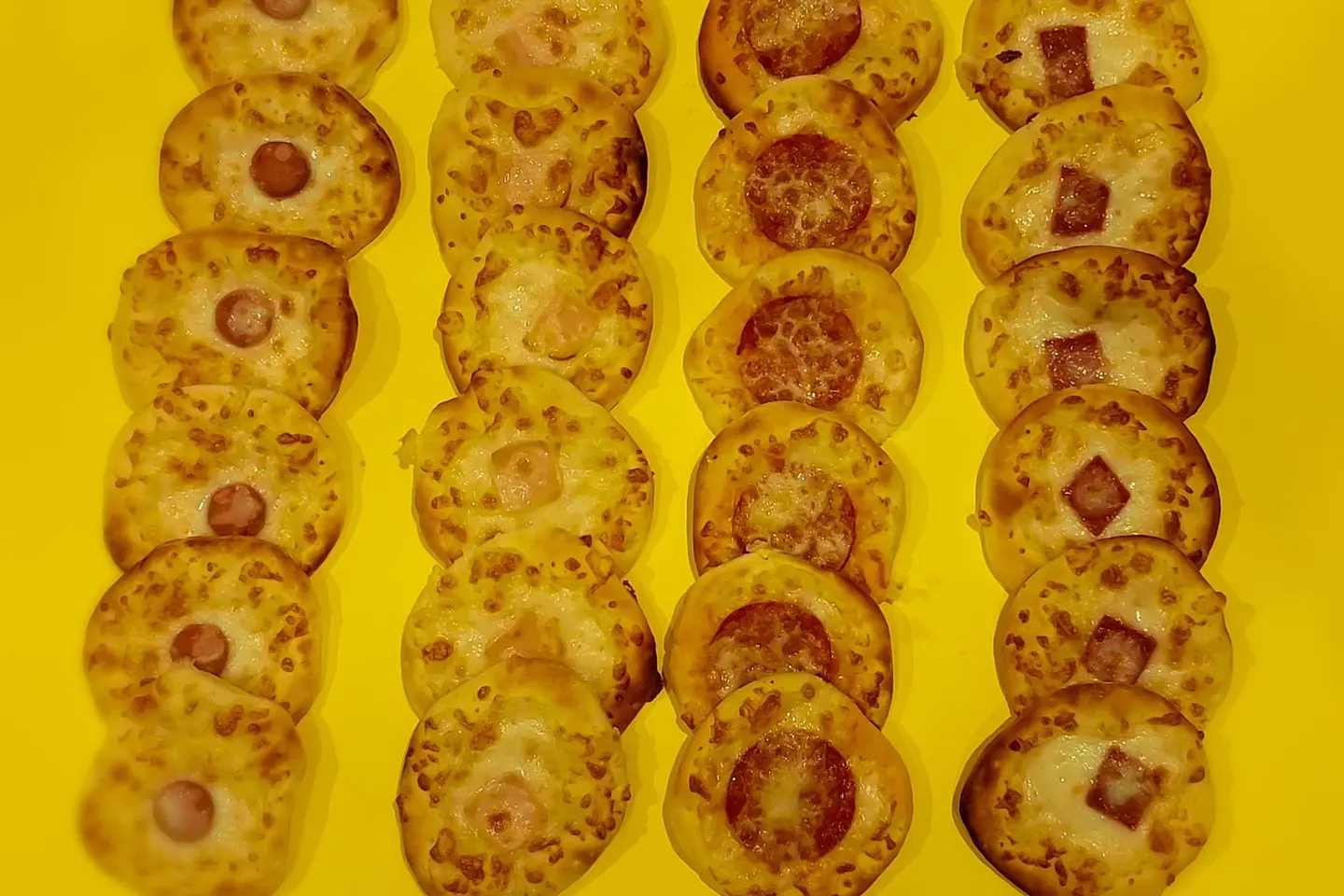 بوكس معجنات لحوم