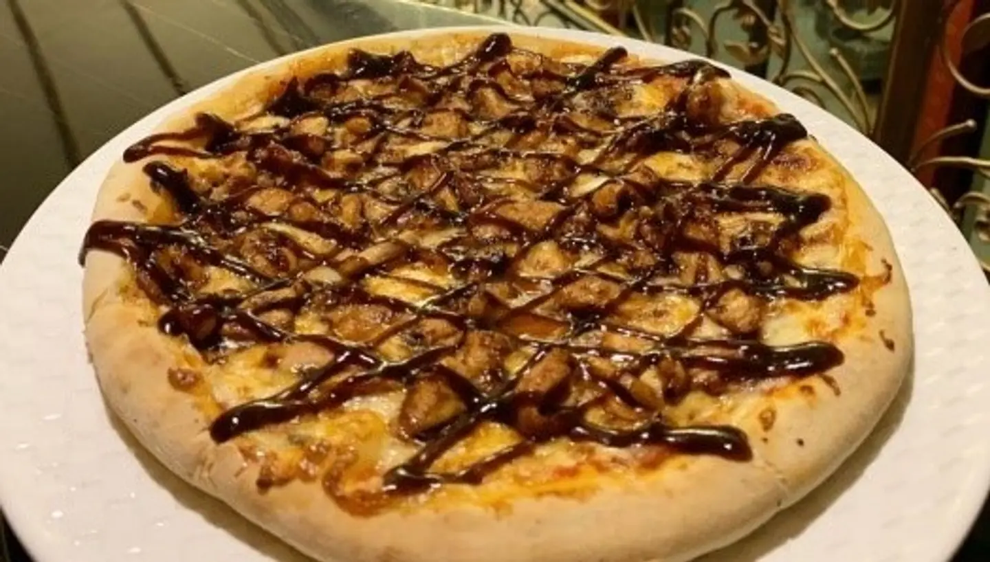 Large Bbq Pizza
