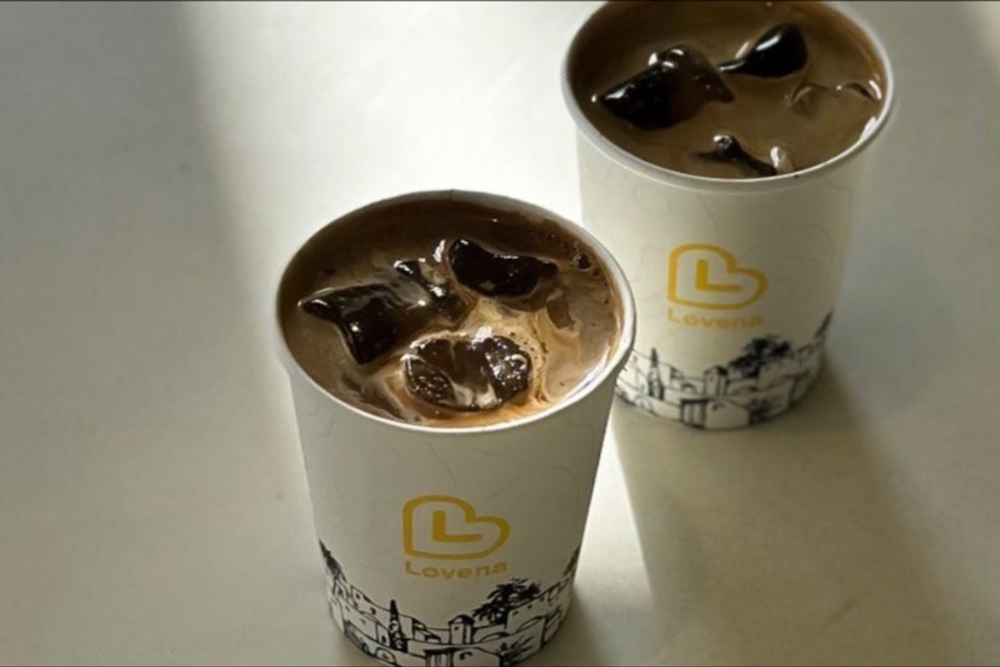 ايس فلات وايت