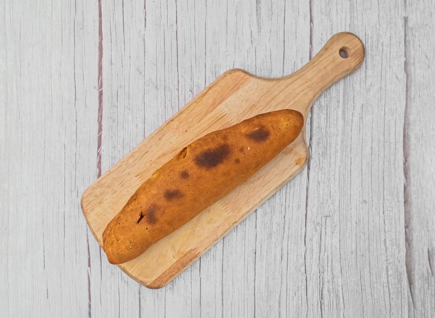 فطيره خبز احمر بالجبن