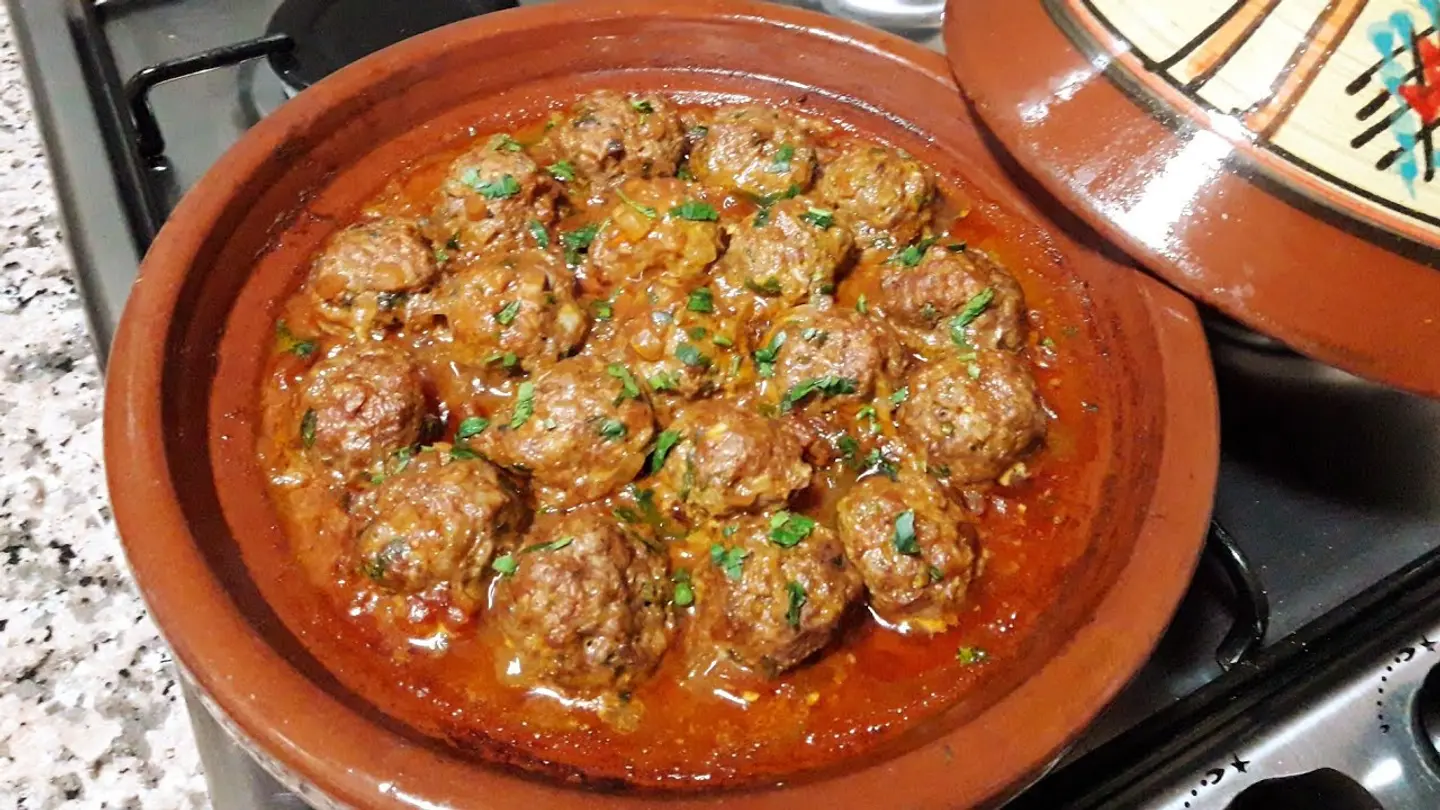 طاجن كفتة بالطماطم