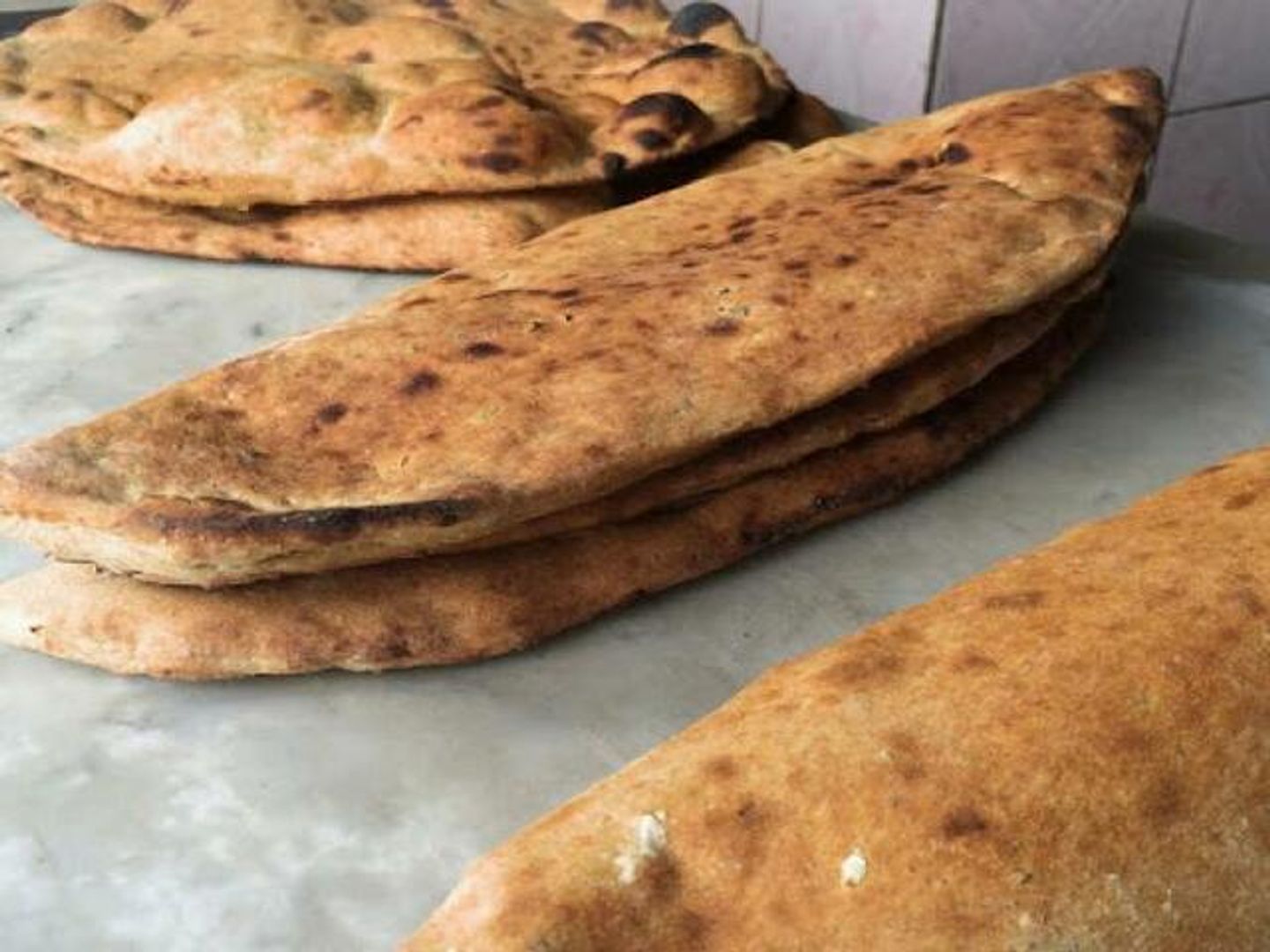 خبز أحمر