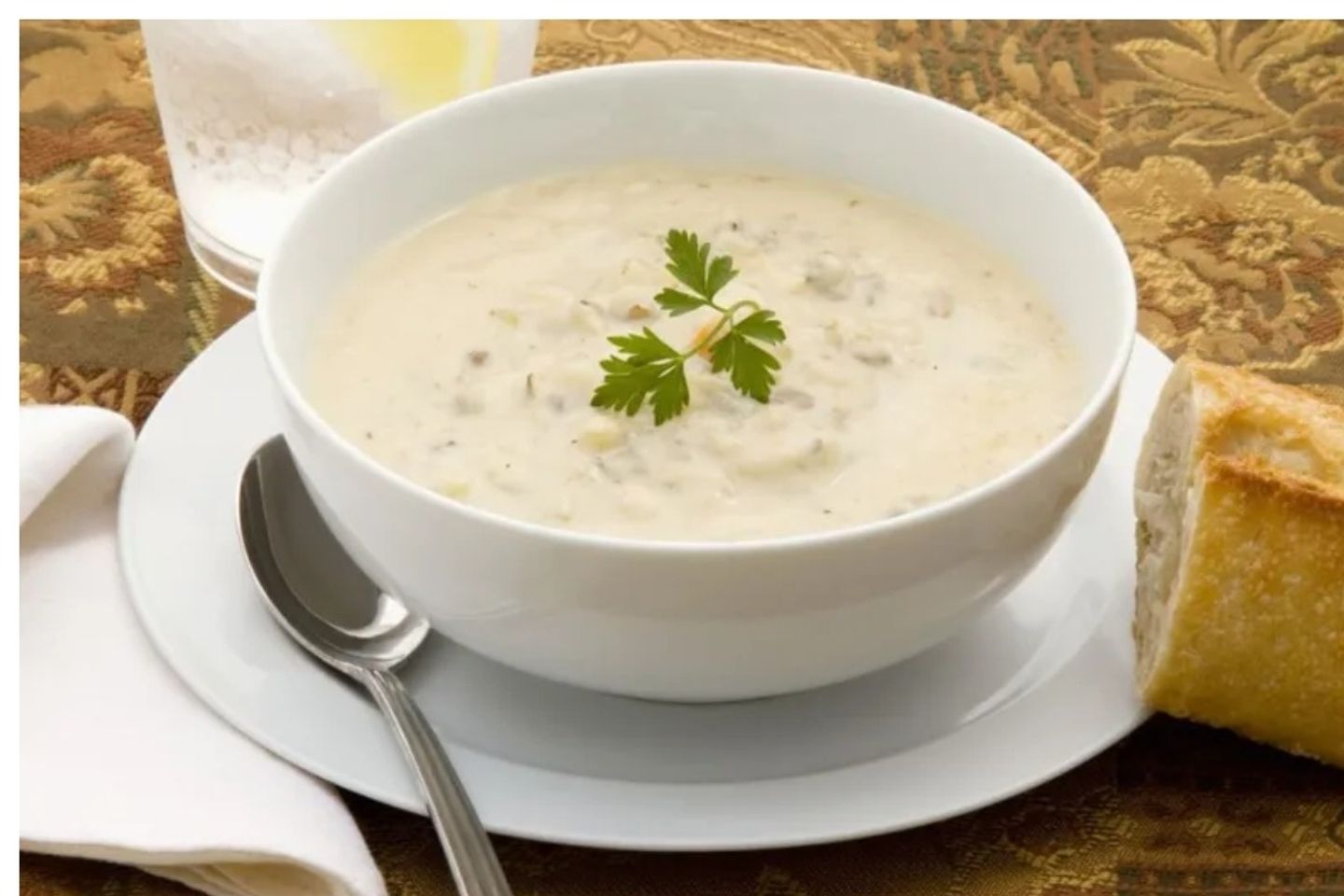 شوربة كريمة بالدجاج