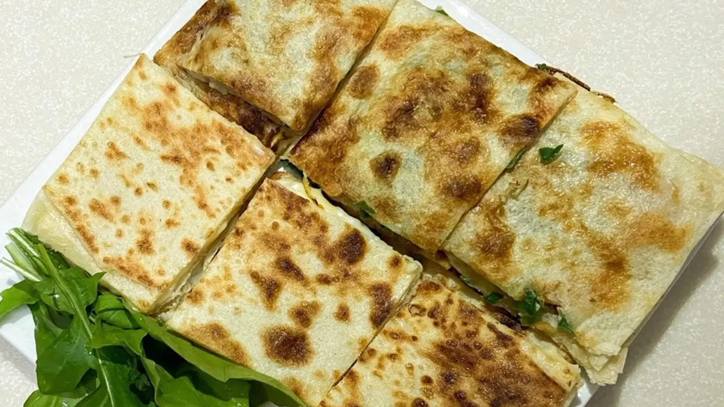 Cheese And Thyme Mutabbak