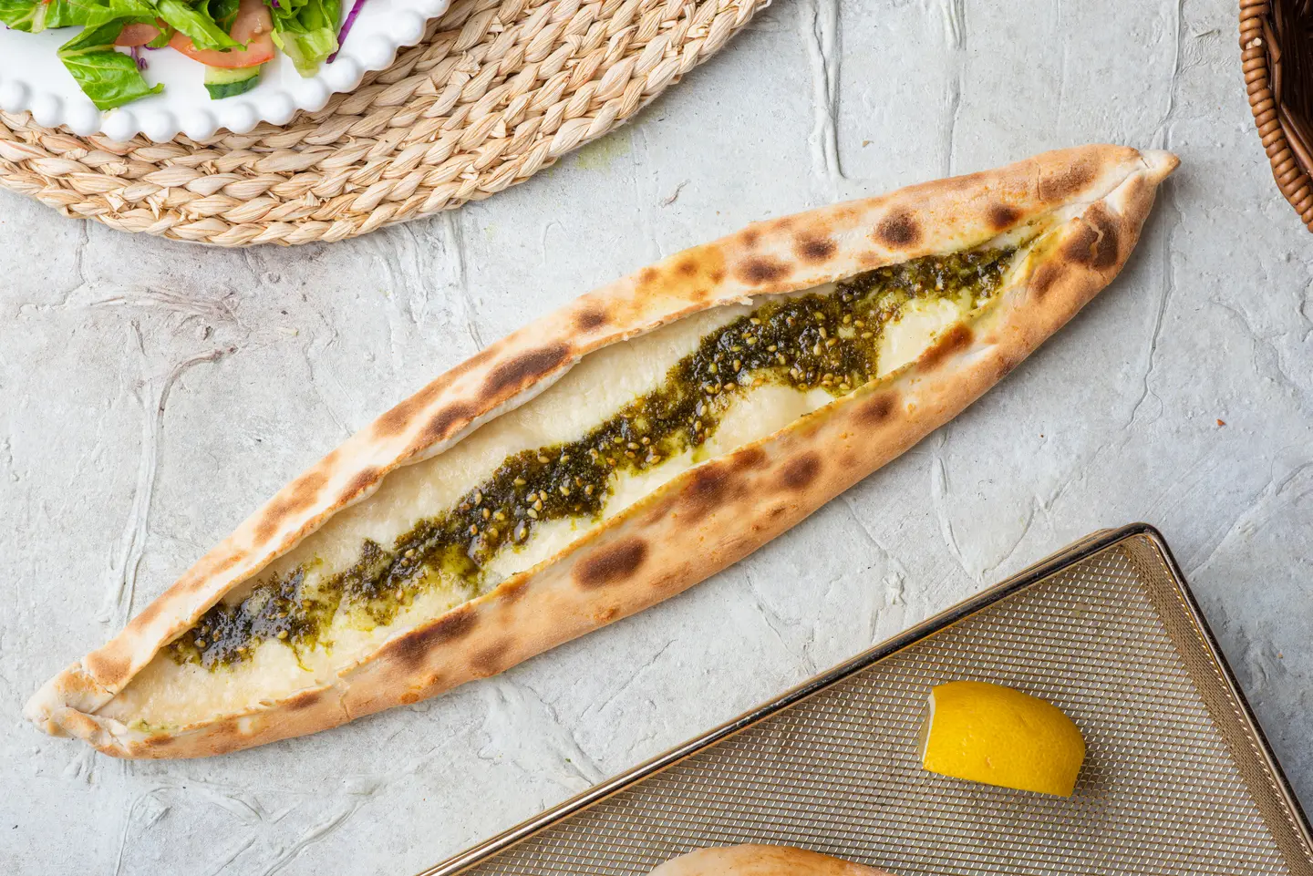 جبن وزعتر