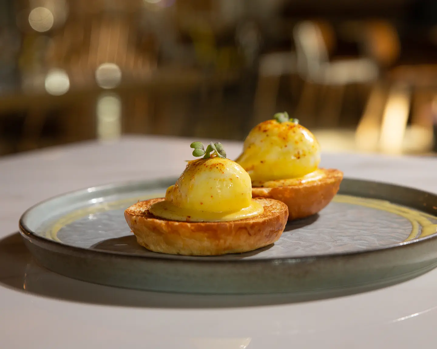 Plain Eggs Benedict