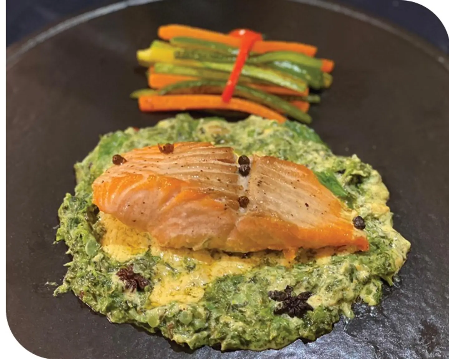 سلمون بالسبانخ و الكريمة