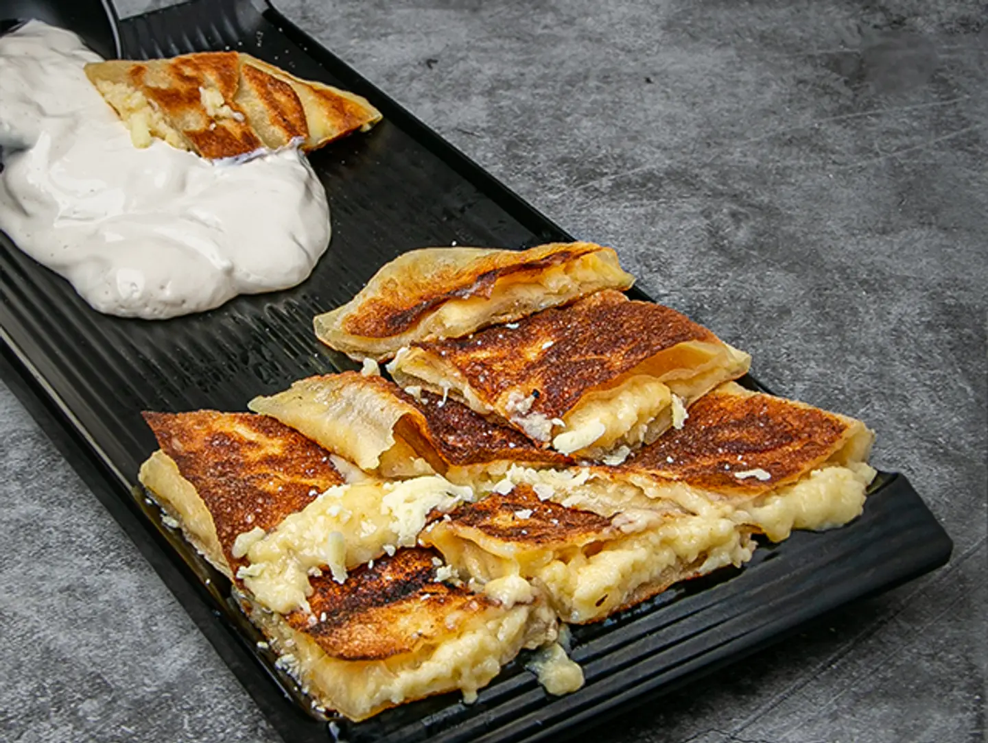 مطبق حلو قشطة