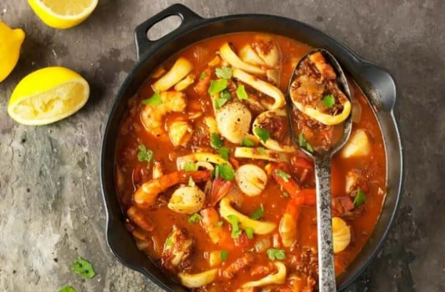 كلاماري طاجن - رز صيادية