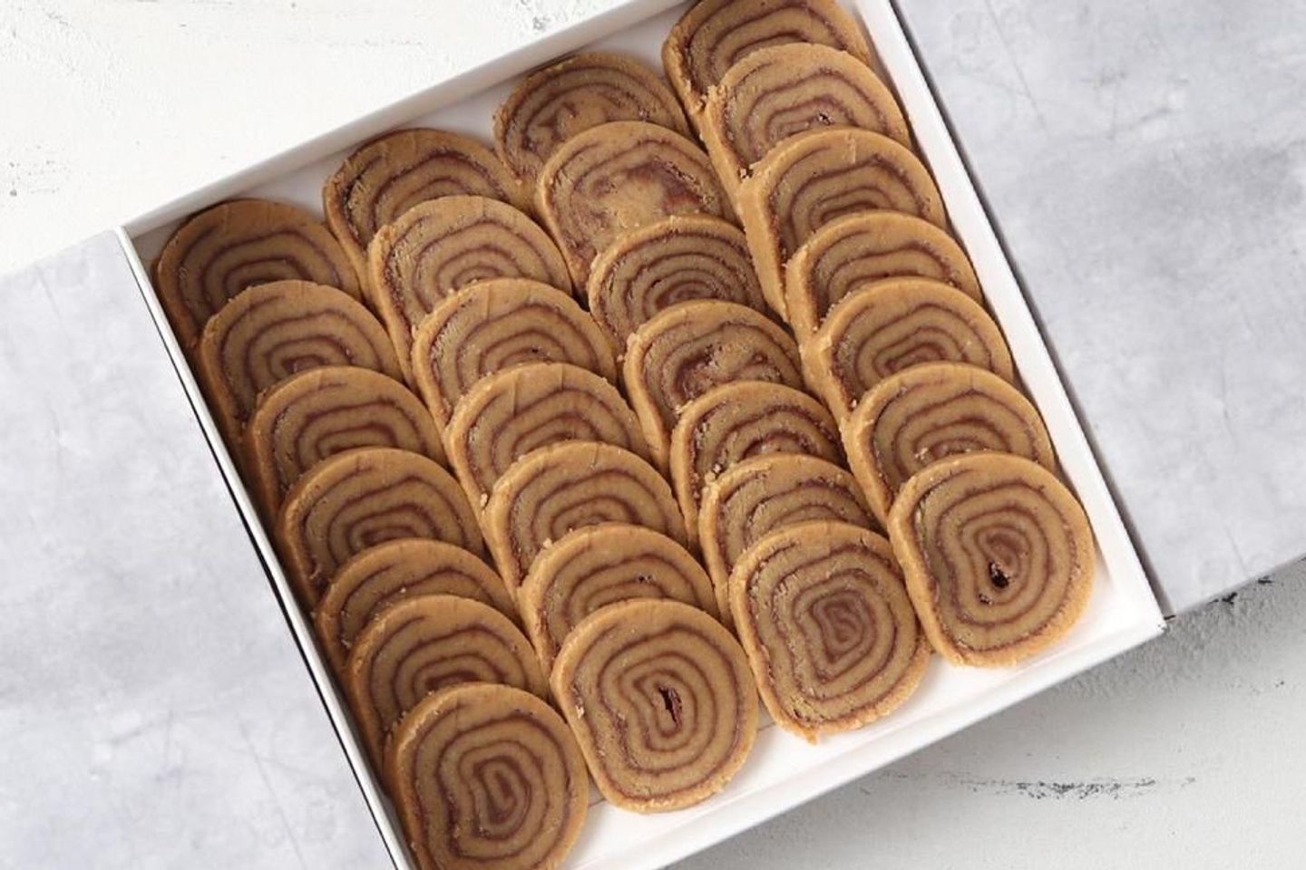 نوتيلا رولز