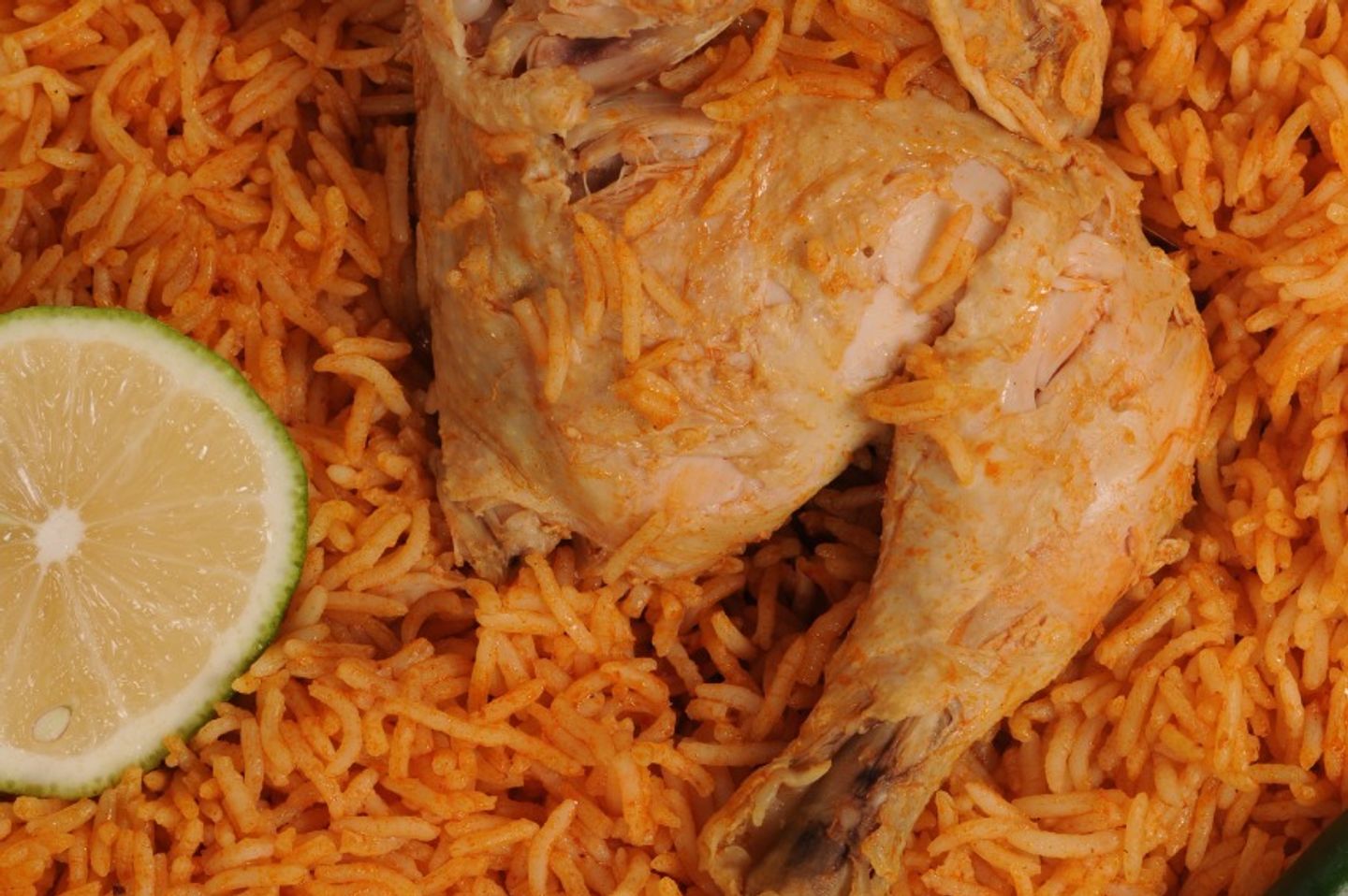 نص مضغوط مع رز احمر