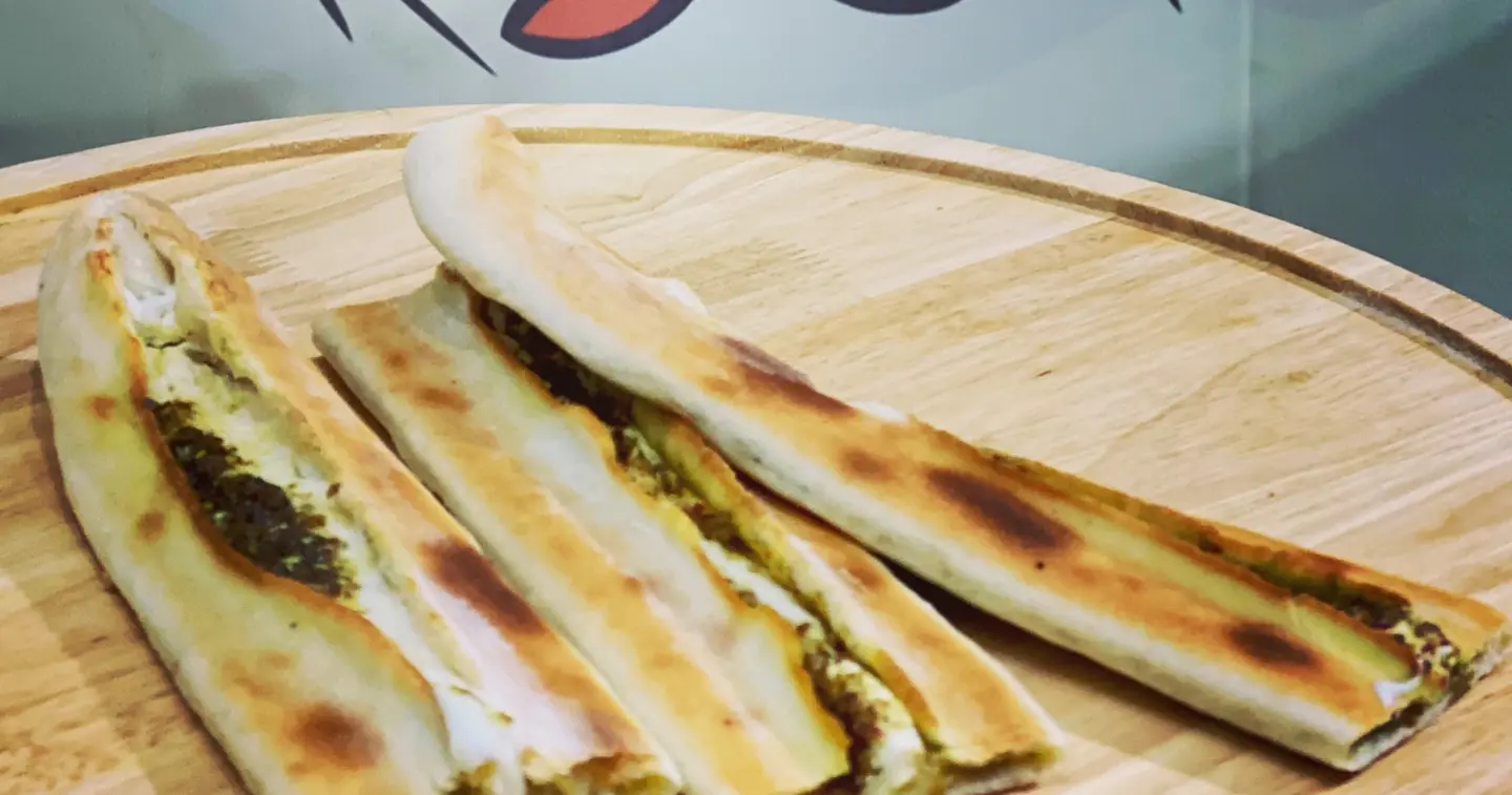 فطيرة لبنة زعتر