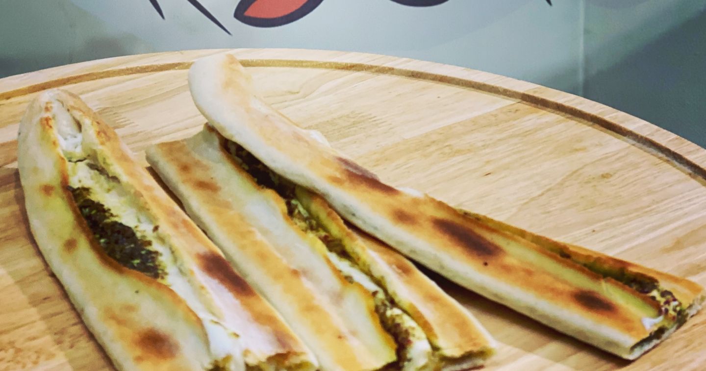 فطيرة لبنة زعتر