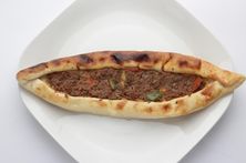 فطيرة لحم بالعجين