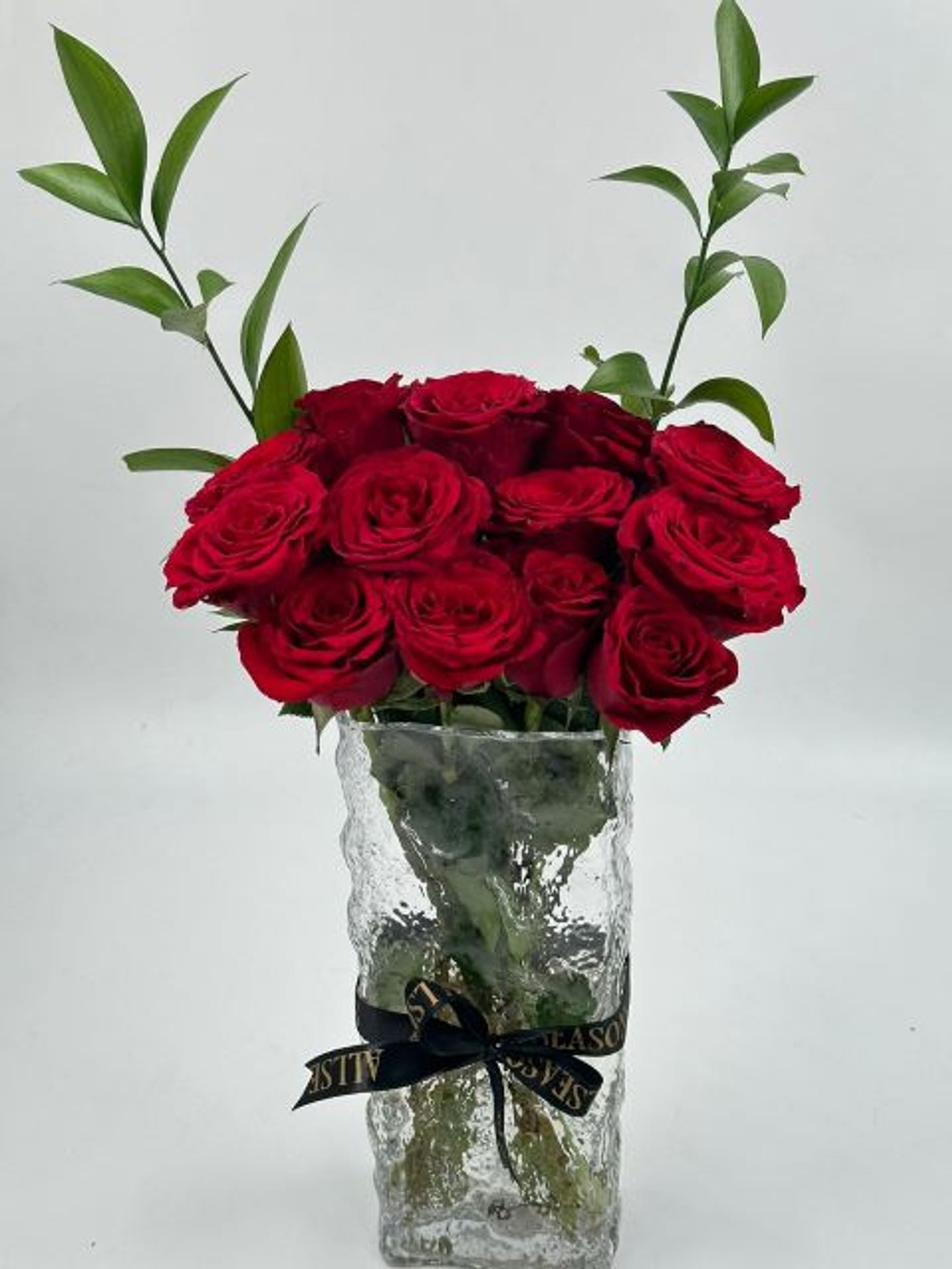 Vasa Red Rose