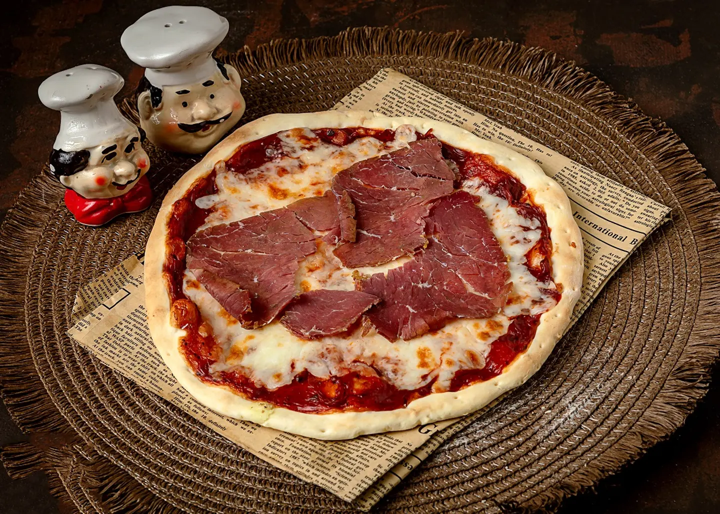 بسطرمه مع جبنه و صوص