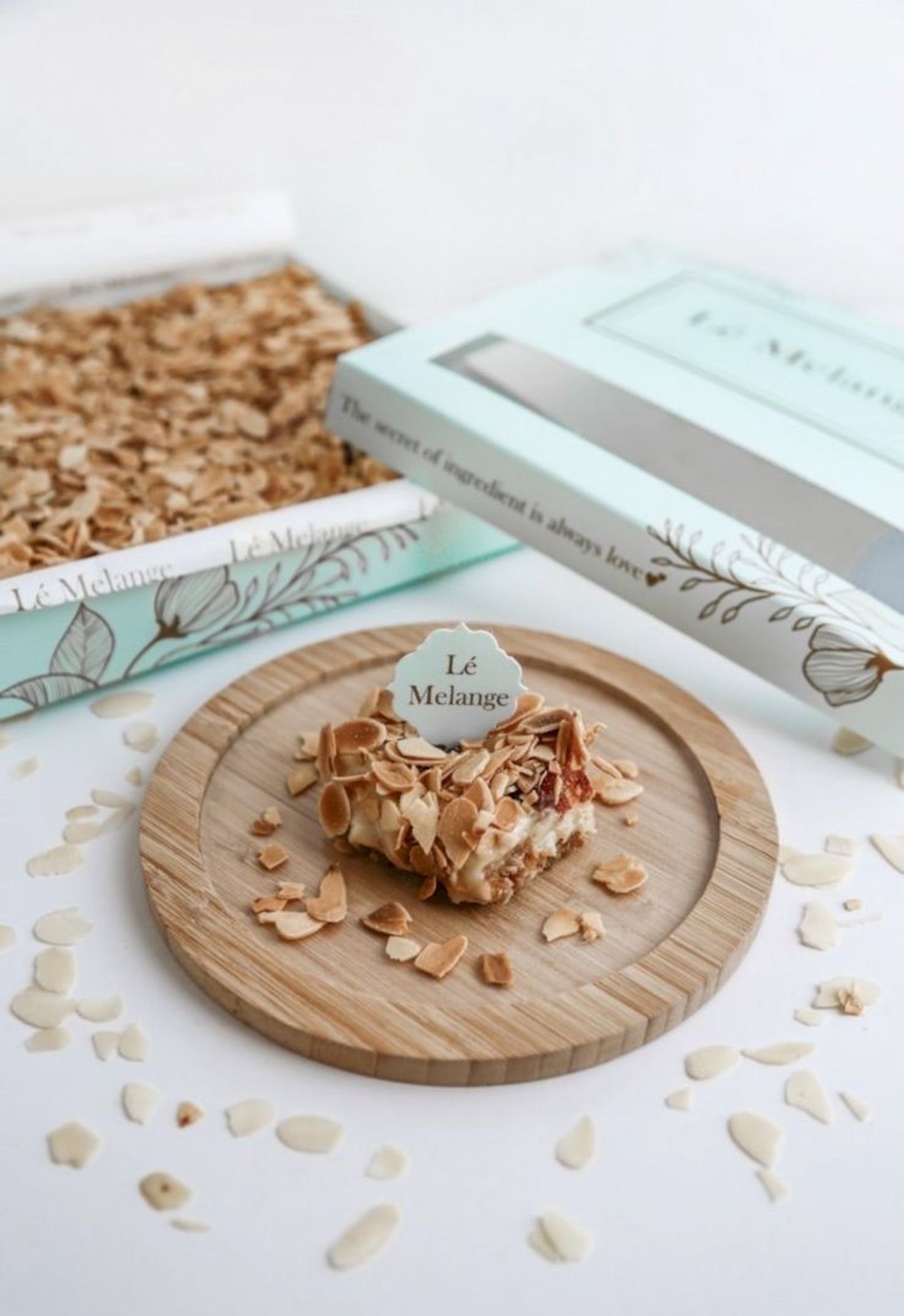 Cheese With Dates And Almonds
