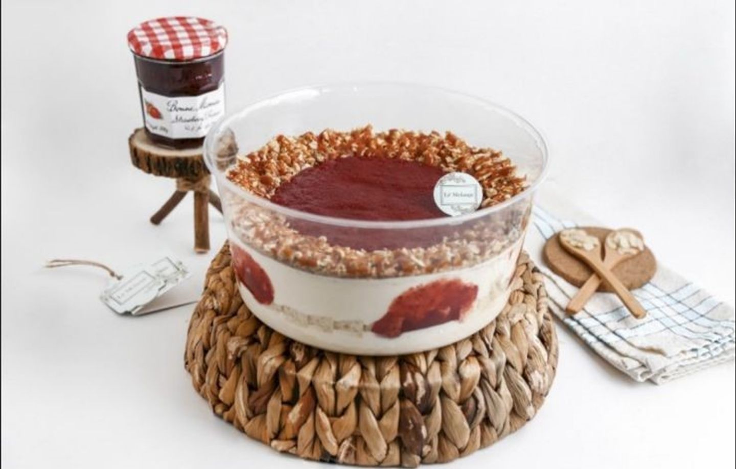 Creamy Cheese With Strawberry