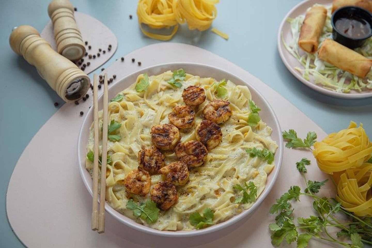 روبيان مشوي مكرونه جبن خلطه صوص سبايسز سبرنكلز