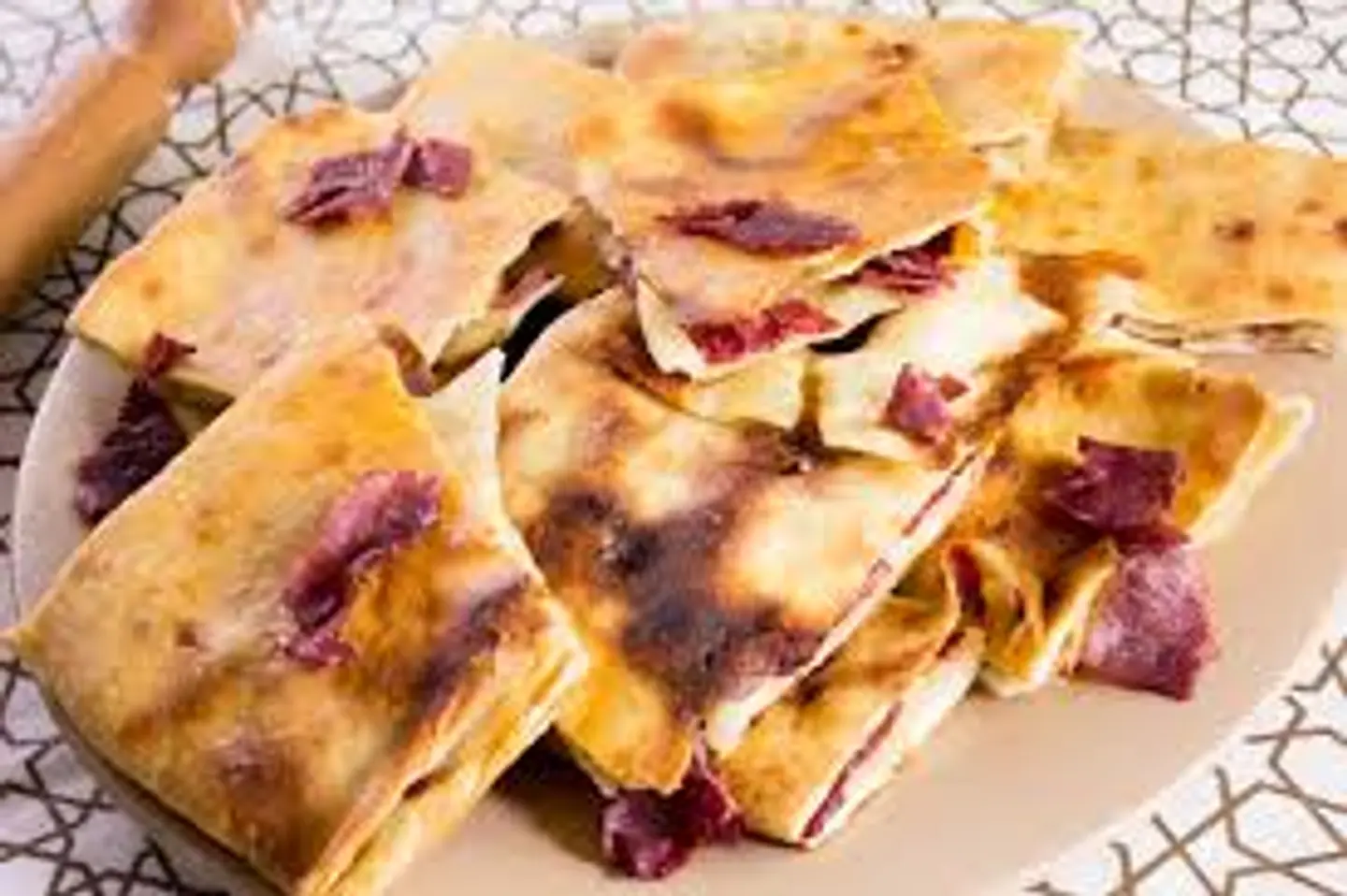 فطيرة بسطرمة