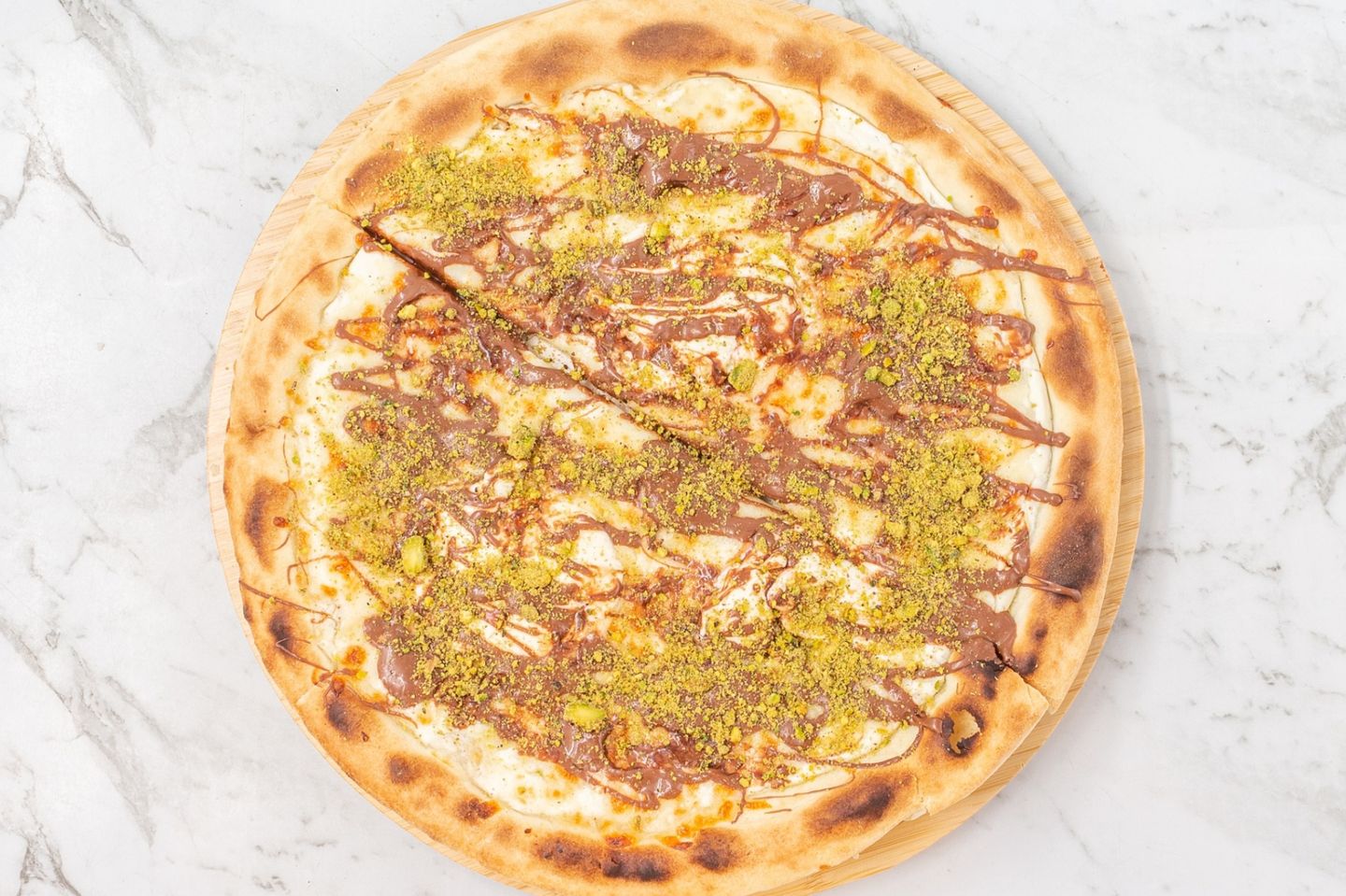 Ash Albulbul With Nuts And Chocolate