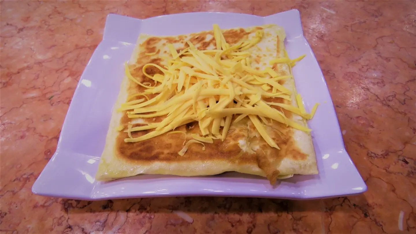 Cheddar Cheese Mutabbaq