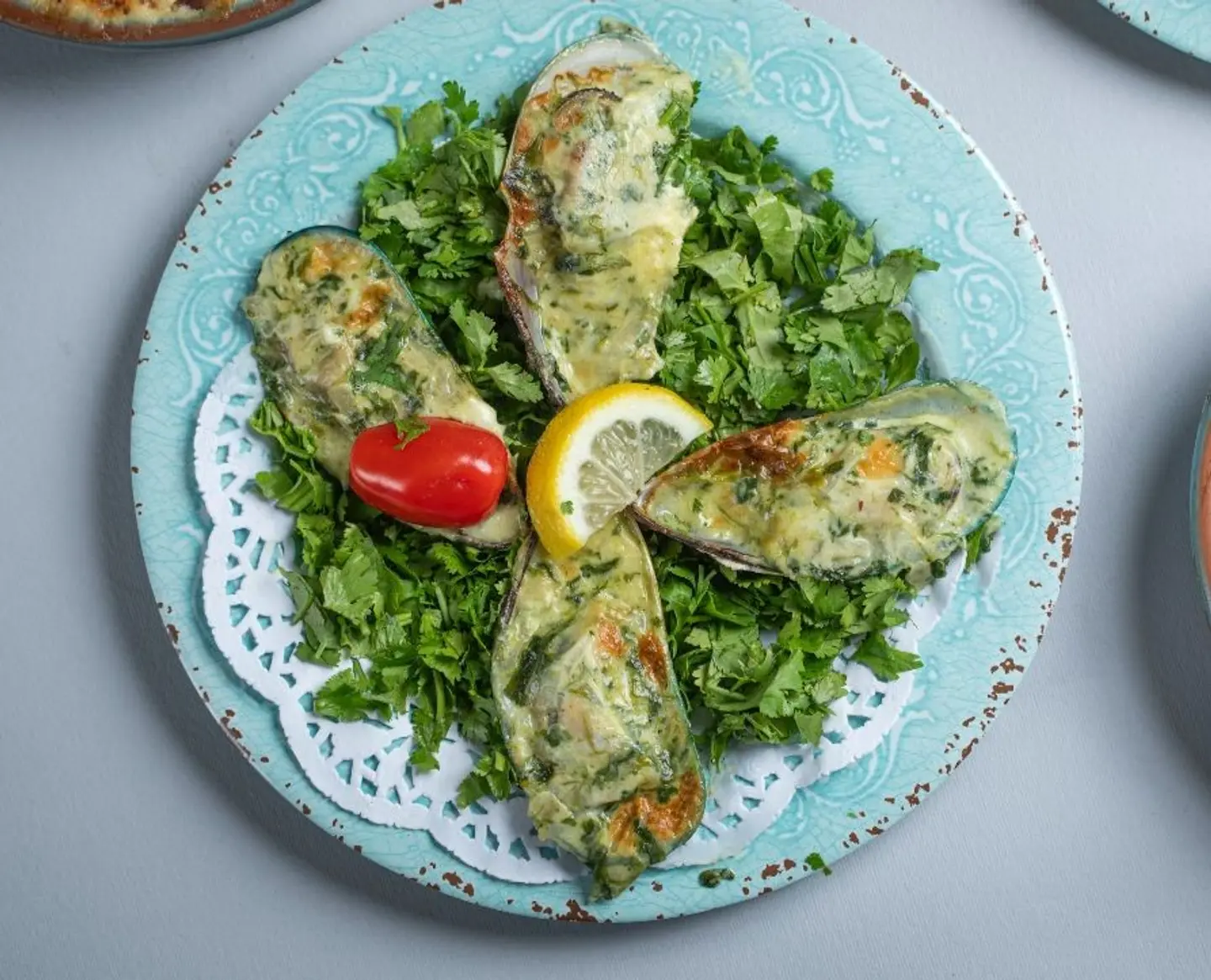 محار محشي بالسبانخ والكريمة  - خمس حبات