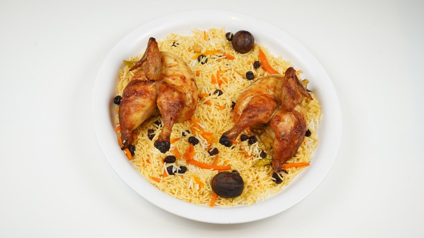Whole Grilled Chicken With Bukhari Rice
