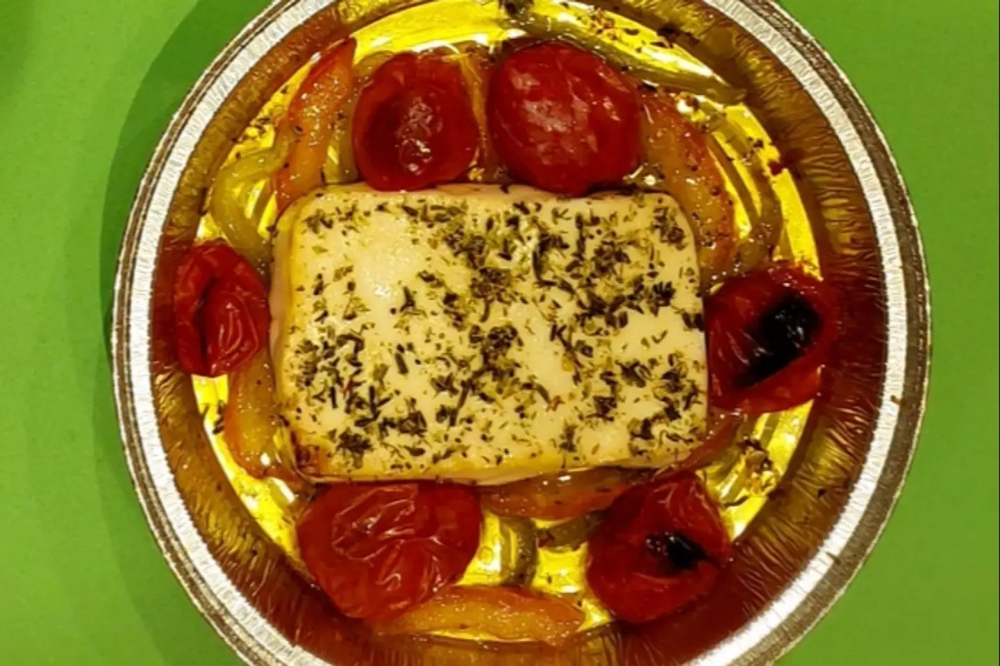 فيتا مع الطماطم بالفرن