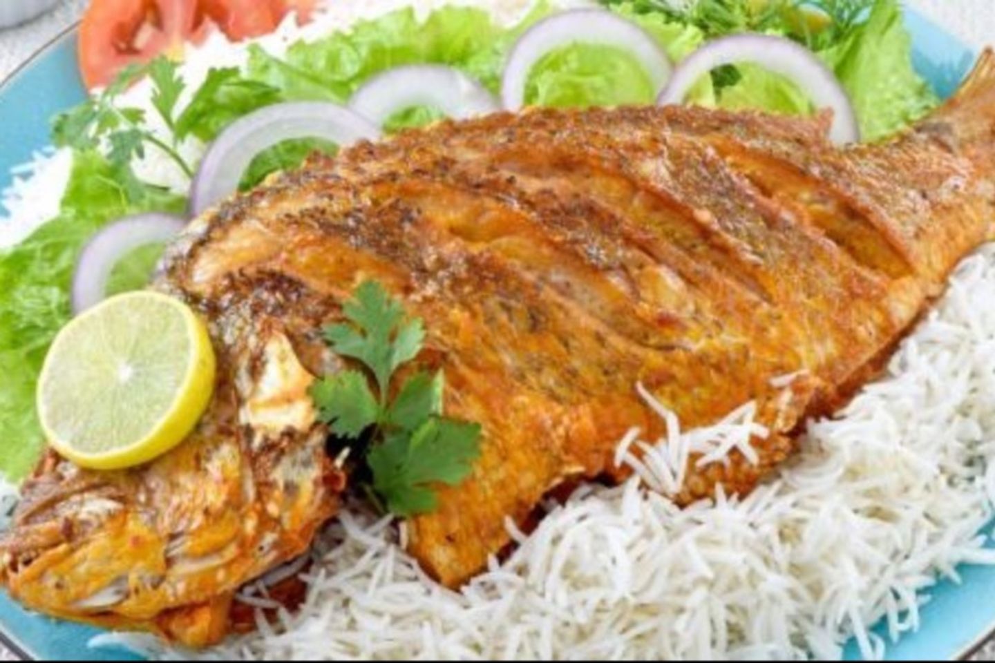سمك شعري مع رز - مع رز