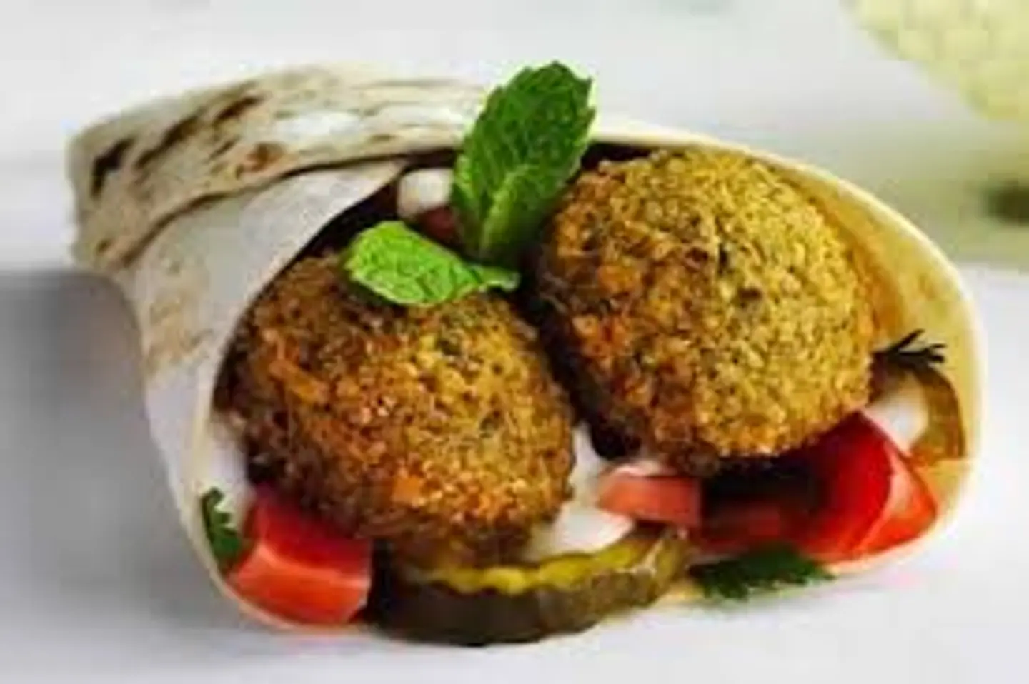 ساندوتش طعميه فطير